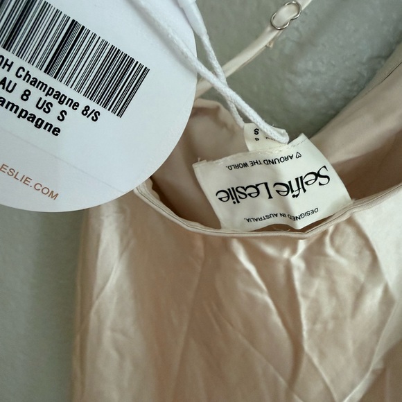 Selfie Leslie ROMANTIC TALES SATIN ONE SHOULDER MAXI DRESS CHAMPAGNE - Picture 5 of 5